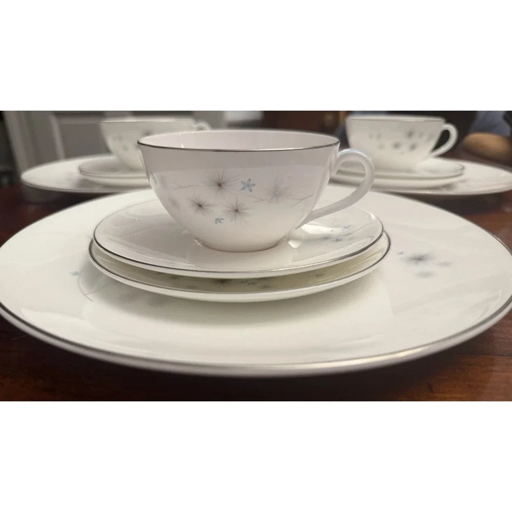Royal Doulton Thistledown H4943 12pc Dinnerware Set Service for 3 MCM Bone China